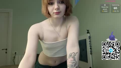 Snapshot of mevis_li chatting on April 9, 7:08 pm Mavis online show from April 9, 7:08 pm