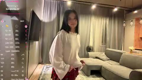 mewpuff online show from June 30, 9:05 pm