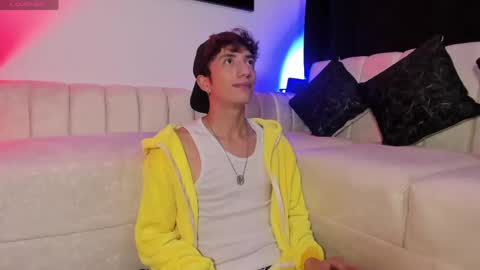 MATHIAS online show from April 21, 5:03 am