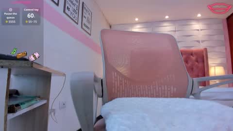 Snapshot of mhellissaw chatting on January 7, 4:59 am melissa online show from January 7, 4:59 am