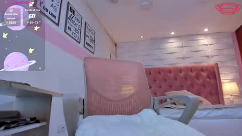 Snapshot of mhellissaw chatting on February 9, 2:10 pm melissa online show from February 9, 2:10 pm