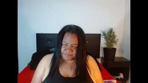 mhia1972 online show from December 25, 6:09 pm