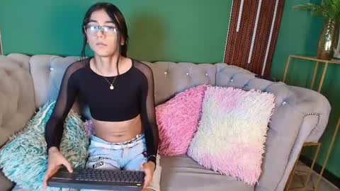 Mhia Kate online show from February 25, 1:06 pm