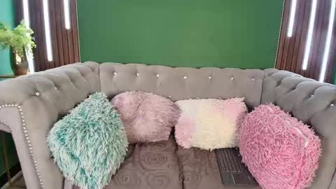 Mhia Kate online show from March 7, 11:40 am