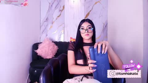 Mhia Kate online show from May 26, 12:12 pm