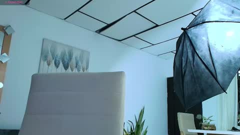 Mulata Spencer online show from September 22, 6:15 am