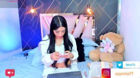 Mia online show from March 25, 1:55 am