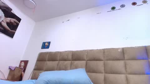 Emi online show from September 9, 7:13 pm