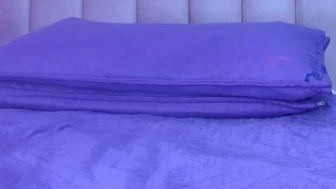 Emi online show from March 11, 8:26 pm