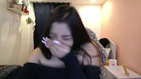 Mia zoe online show from December 7, 3:36 am