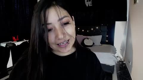 Mia zoe online show from September 10, 4:40 pm