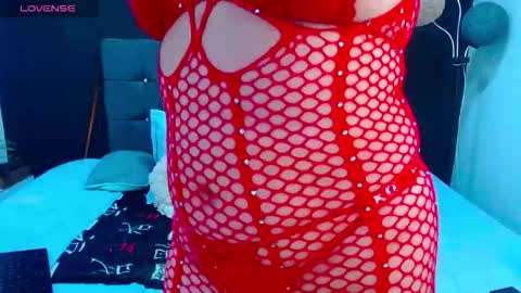 Snapshot of mia__xx1 chatting on December 4, 5:06 am C A L L M E M I A online show from December 4, 5:06 am