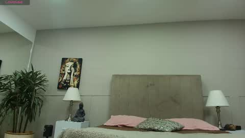 Mia Zoe online show from May 25, 3:12 am