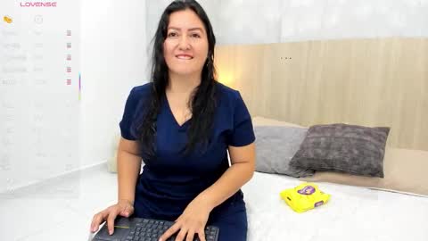 Mia Aristizabal online show from February 15, 11:41 am