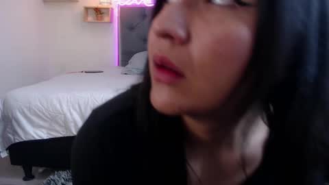 M I A  A Y R A online show from October 12, 3:22 pm