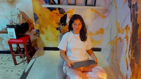 Mia online show from January 10, 7:26 pm