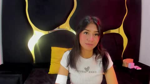 mia_clark18 online show from November 26, 3:57 pm