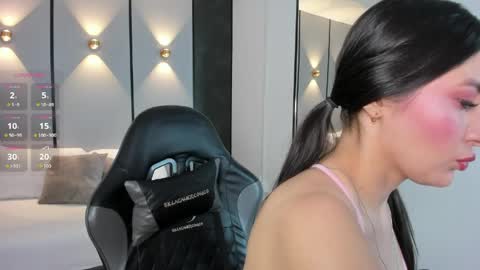 M I A  online show from April 1, 2:34 am