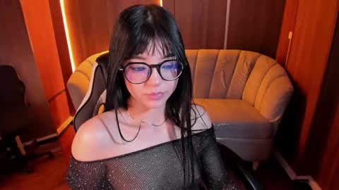 mia_collins_b online show from November 9, 1:04 am