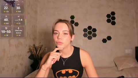 Mia  next stream Thursday 1400 UTC1 Friday 1400 UTC1 online show from September 16, 2:18 pm