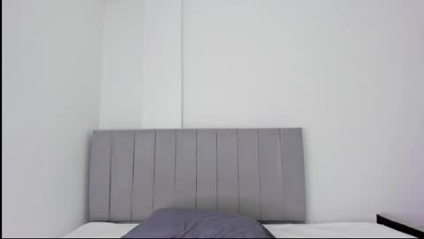 Snapshot of mia_cute25 chatting on December 20, 11:50 am online show from December 20, 11:50 am