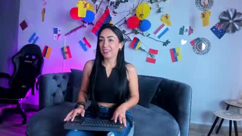 mia_davis__ online show from June 21, 12:08 pm