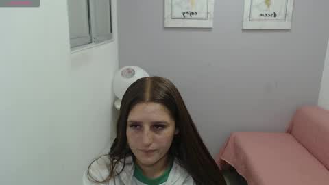 Mia online show from February 11, 12:58 pm