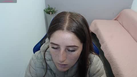 Mia online show from February 12, 1:28 pm