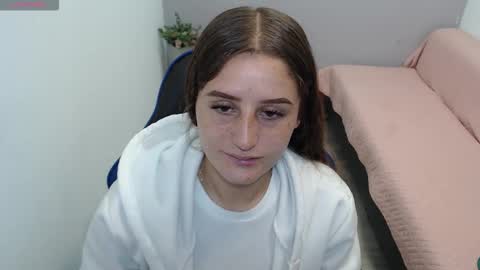 Mia online show from February 19, 2:02 pm