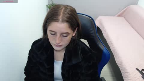 Mia online show from February 23, 2:25 pm