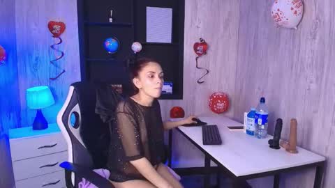 mia_esposito2 online show from September 30, 3:11 am