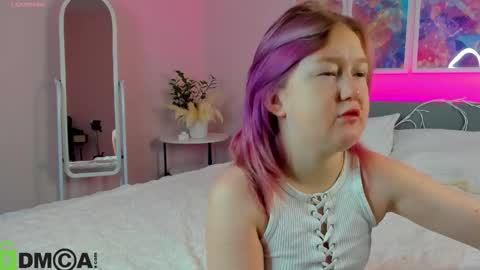 Mia online show from September 22, 2:35 am