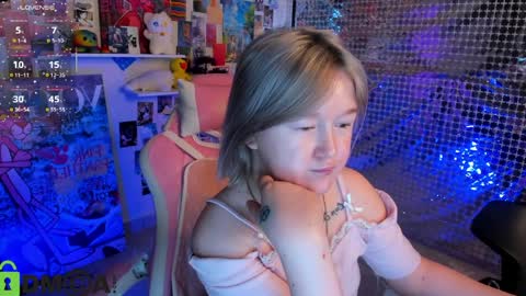 Mia online show from March 30, 3:07 am