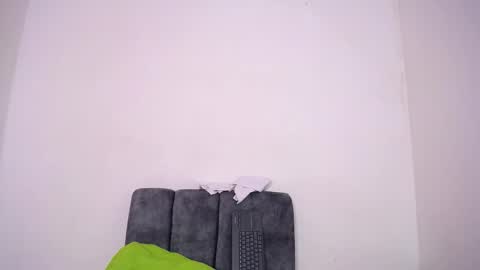 M I A online show from November 25, 10:48 am