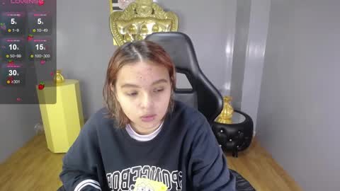 Mia online show from October 26, 12:44 pm