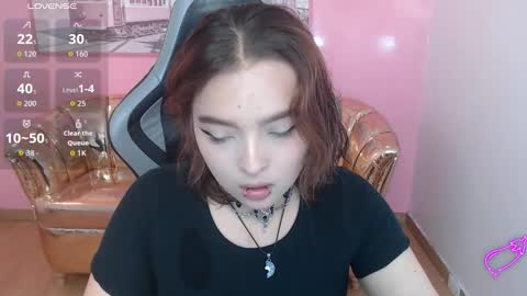 Snapshot of mia_foster_t chatting on January 8, 1:13 pm Mia online show from January 8, 1:13 pm