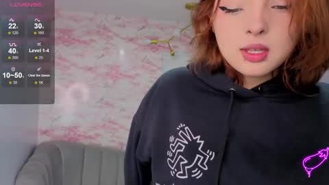 Snapshot of mia_foster_t chatting on February 10, 1:48 pm Mia online show from February 10, 1:48 pm