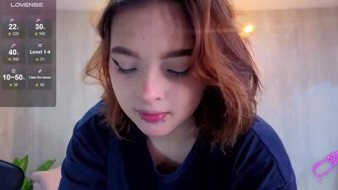 Snapshot of mia_foster_t chatting on February 23, 1:52 pm Mia online show from February 23, 1:52 pm