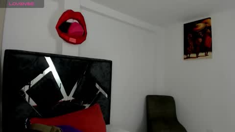 mia fox online show from November 28, 11:57 am