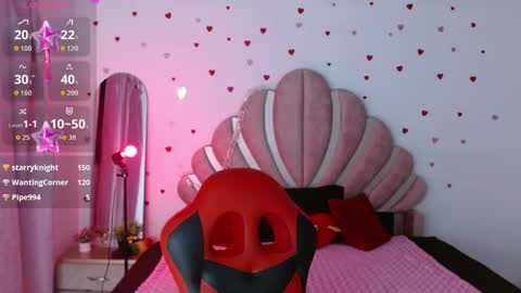 Snapshot of mia_fox666 chatting on May 18, 4:07 am mia online show from May 18, 4:07 am