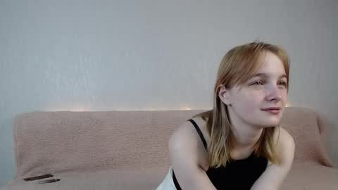 Mia online show from January 15, 1:26 pm