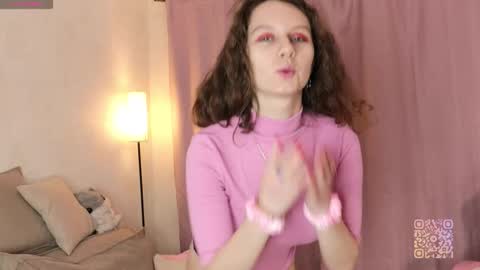 Mia  online show from February 15, 2:25 pm