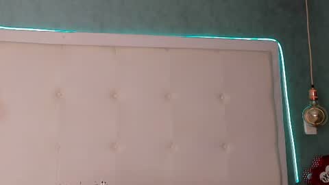mia online show from July 26, 1:40 pm