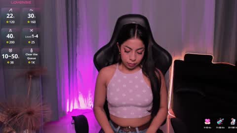 Mia online show from January 3, 1:14 pm