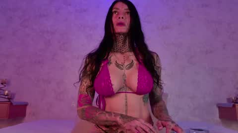 Snapshot of mia_hill1_ chatting on July 4, 8:15 pm mia_hill1_ online show from July 4, 8:15 pm