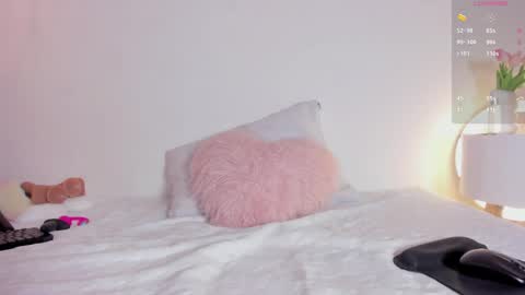  I am Mia  online show from April 9, 12:10 pm