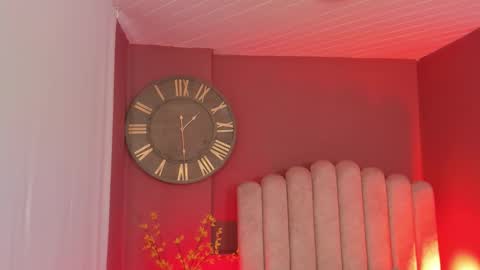 Val  online show from February 4, 7:20 pm