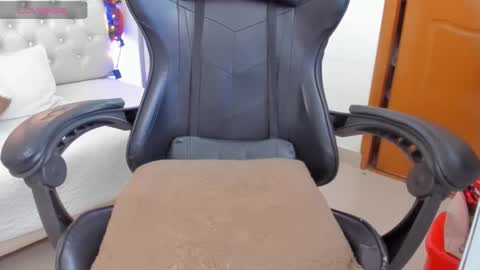    online show from December 31, 2:14 pm