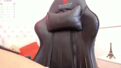    online show from February 1, 3:07 pm