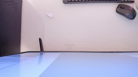    online show from November 1, 12:18 pm